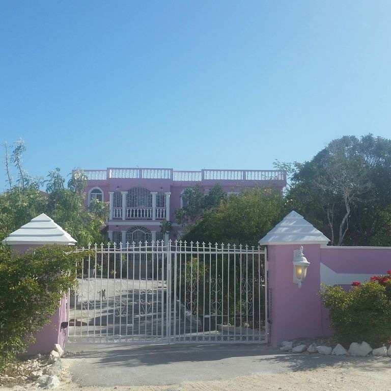 Jolly Realty TCI Blue Mountain House for Rent