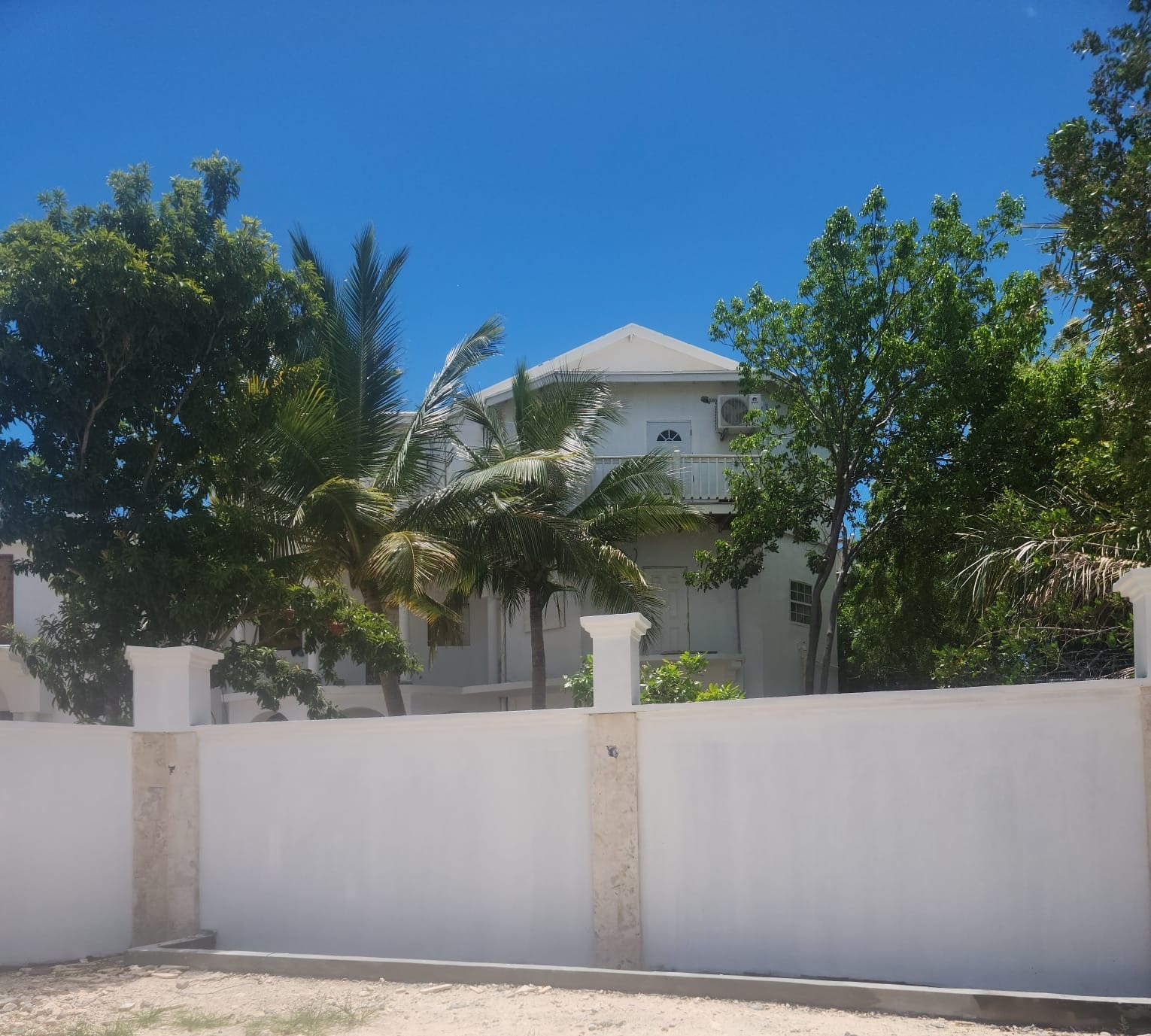 Jolly Realty TCI Discovery Bay for rent