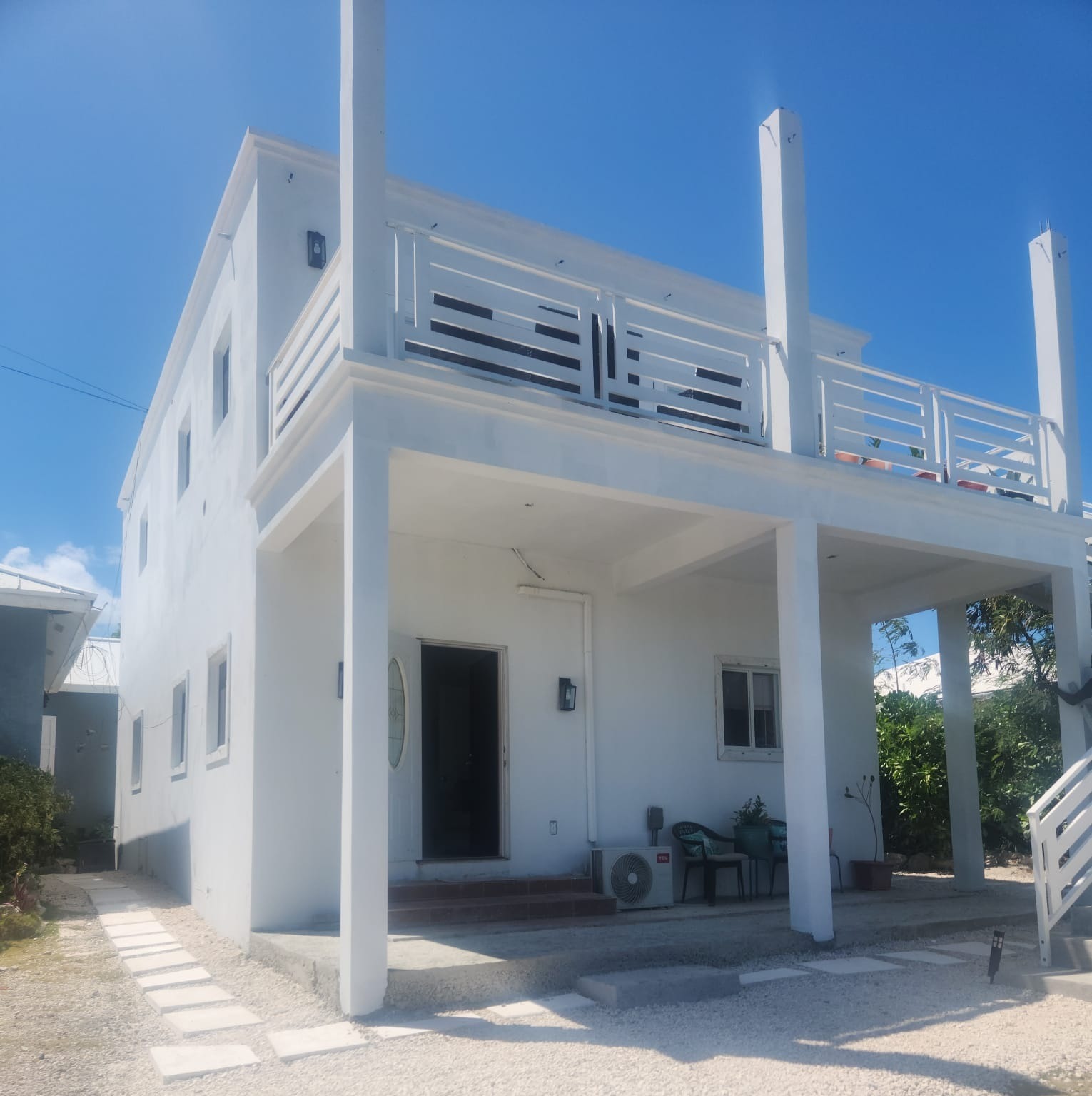 Jolly Realty TCI Turtle Tail 2bed 2bath for rent
